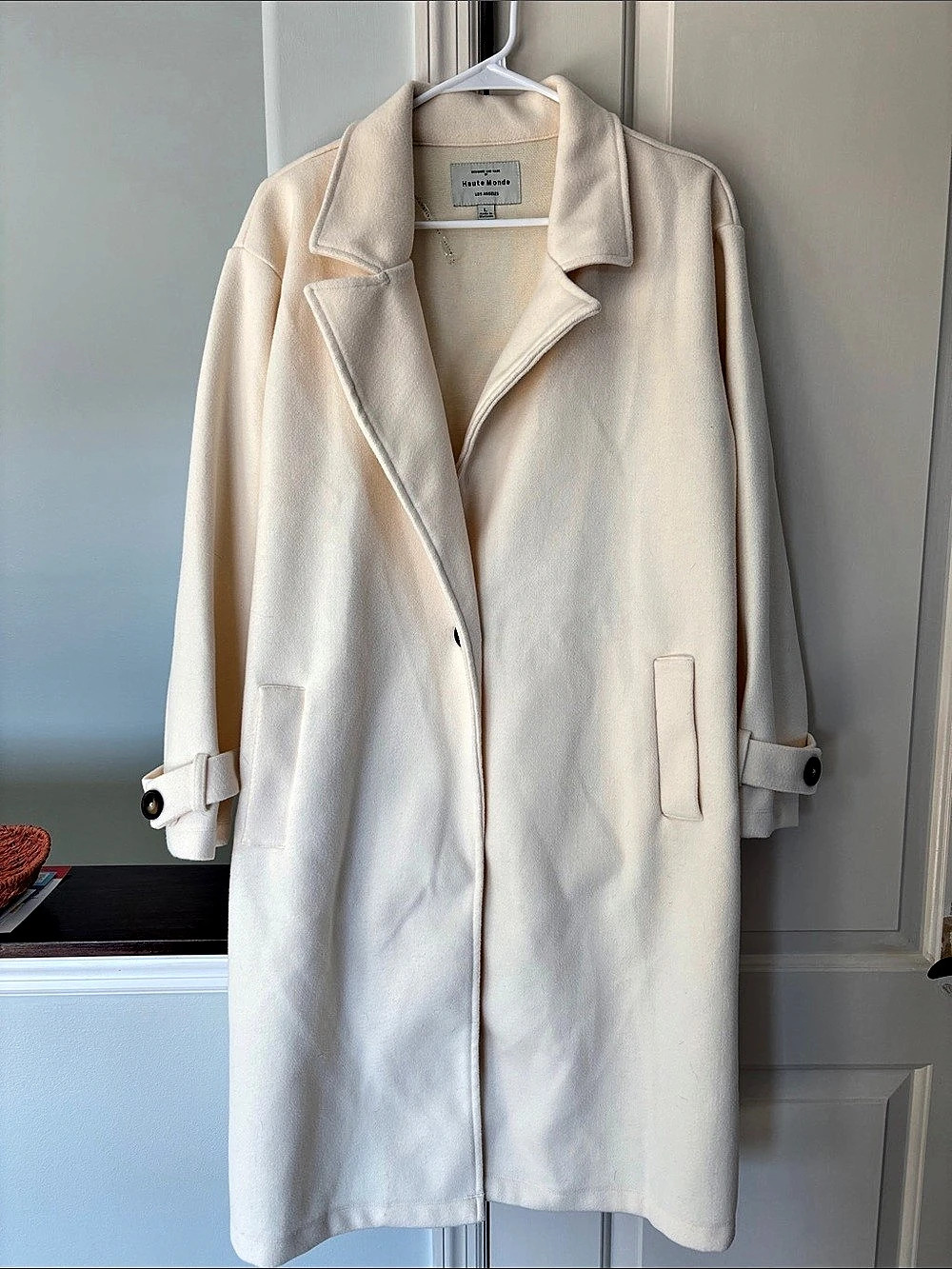 Cream Trench Coat Size Large Like New